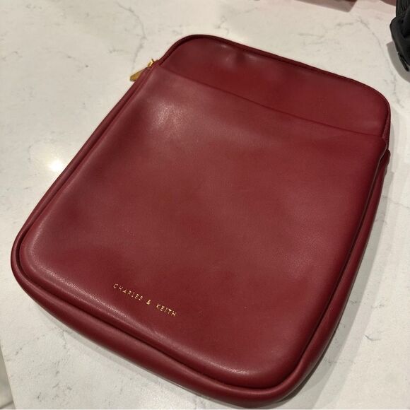 Charles & Keith Burgundy Tablet Case - Picture 3 of 8